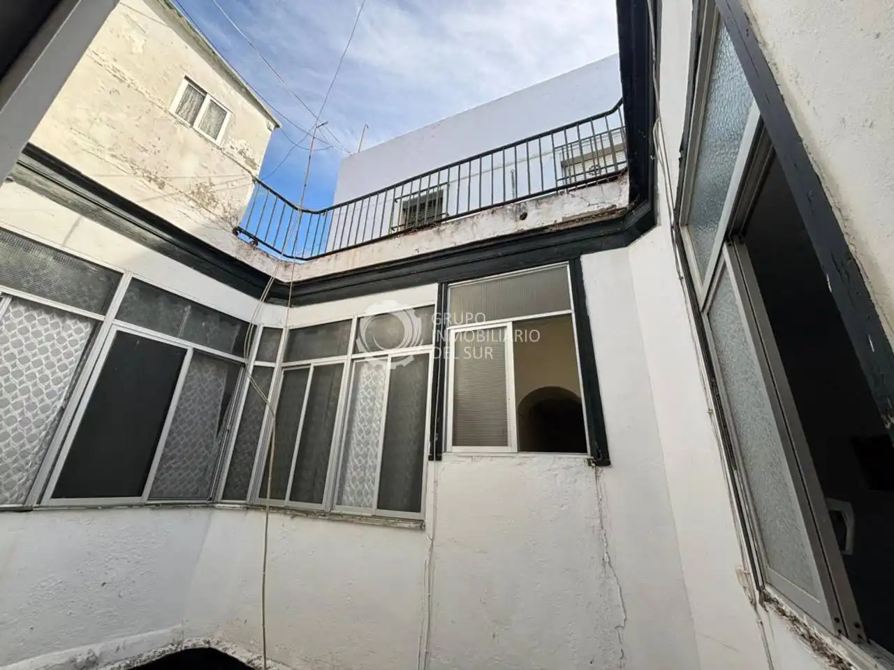 Vista exterior de Piso en venta en Cádiz con Trastero y Amueblado