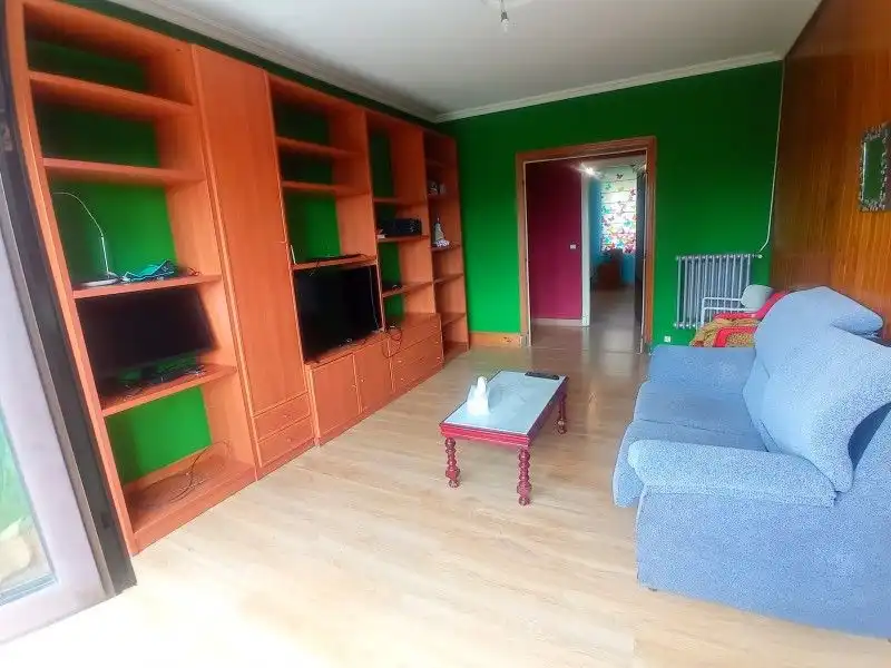 Sala d'estar de Edifici en venda en Tineo