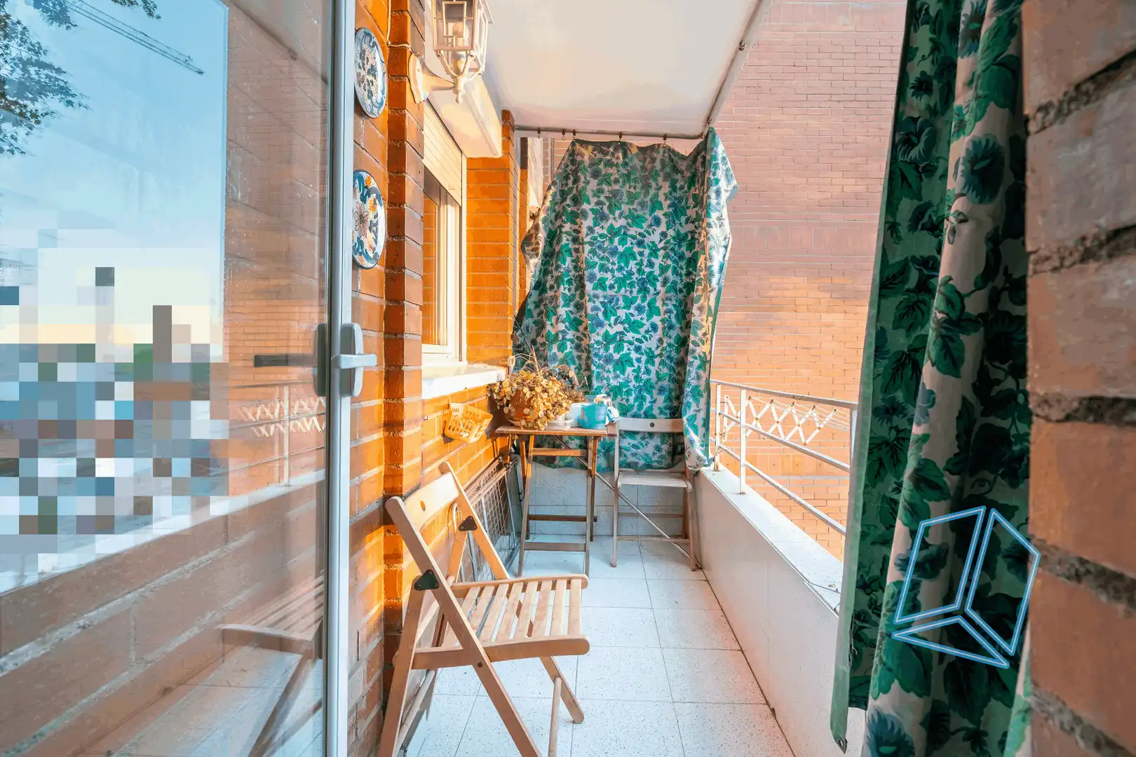 Terraza de Piso en venta en Cornellà de Llobregat con Balcón