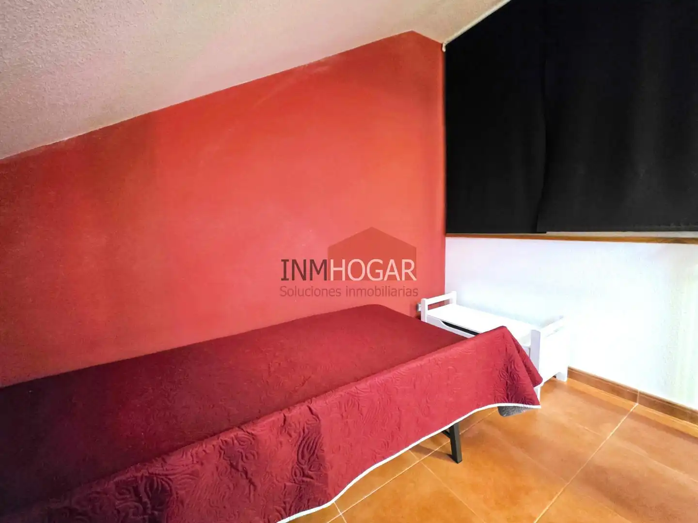 Habitación de Casa adosada en venta en Hervencias Altas - El Pinar