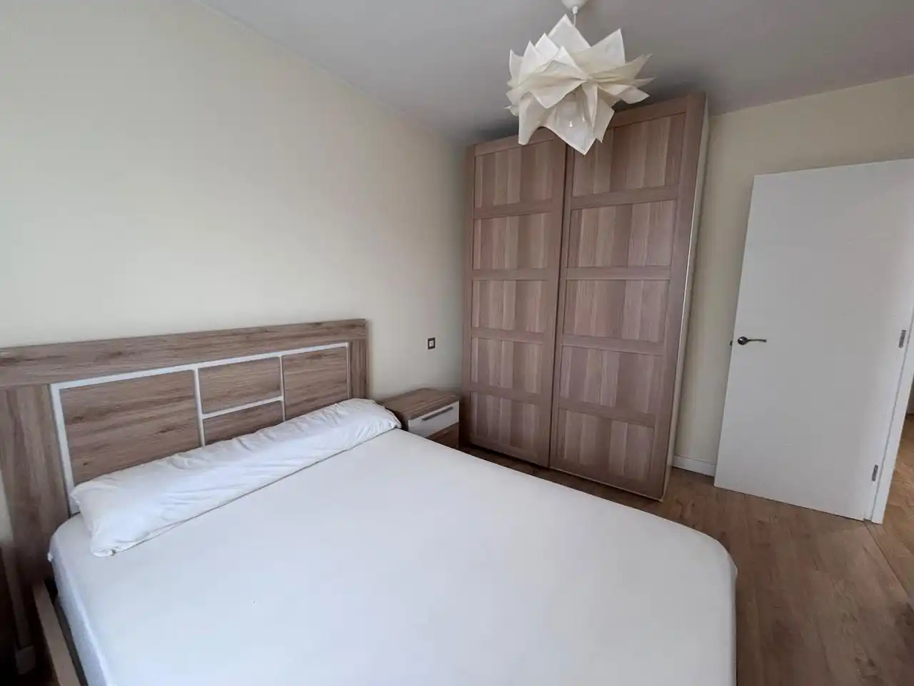 Schlafzimmer von Wohnung zur Miete in Gijón  mit Heizung und Möbliert