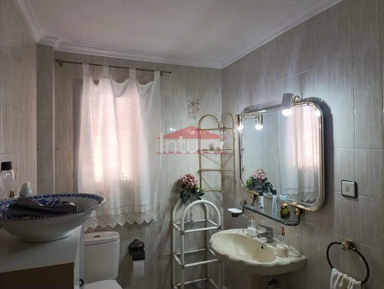 Badezimmer von Wohnung zum Verkauf in Albacete mit Klimaanlage, Heizung und Terrasse