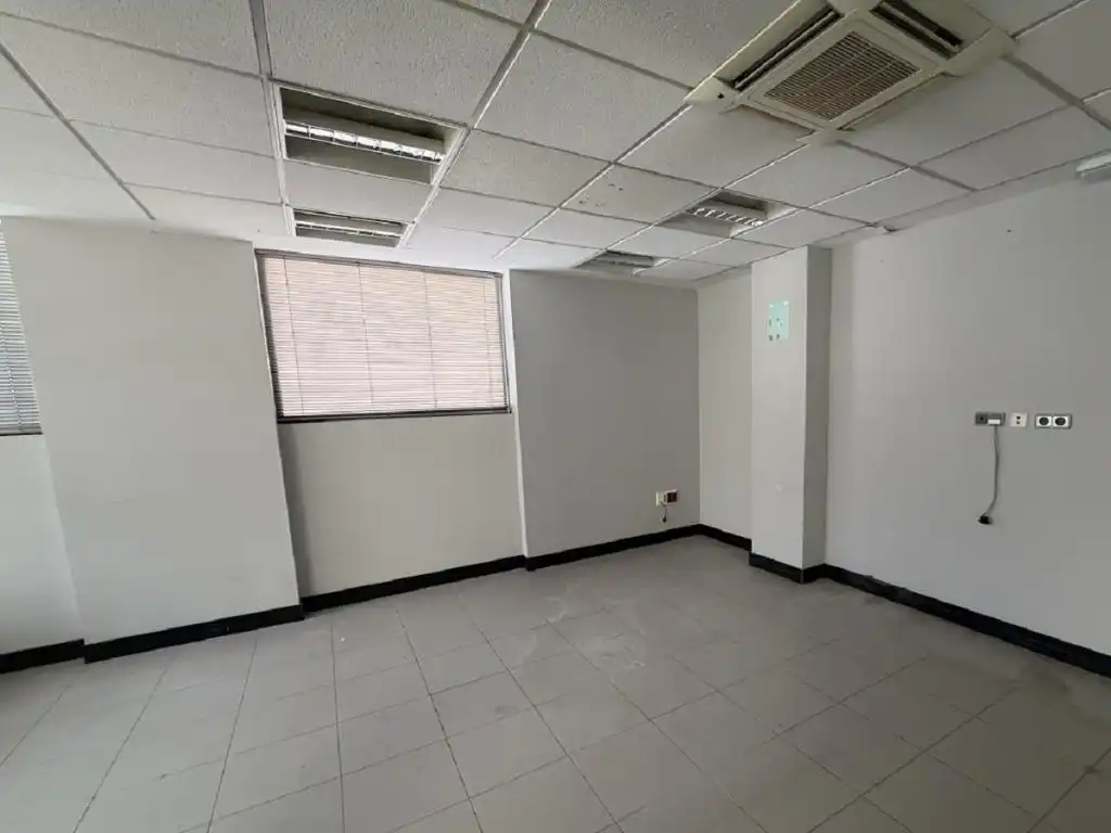 Local comercial en venta en Avenida Toreros 7, imagen 5