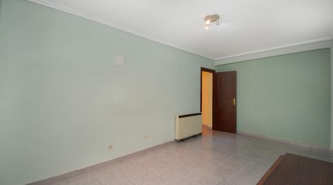 Foto 3 von Wohnung zum Verkauf in Calle de José Pascasio Escoriaza, Ciudad Jardín - Parque Roma, Zaragoza Capital