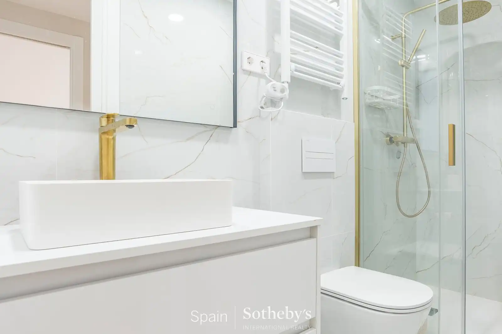 Bany de Apartament en venda en Madrid amb Aire condicionat, Calefacció i Traster