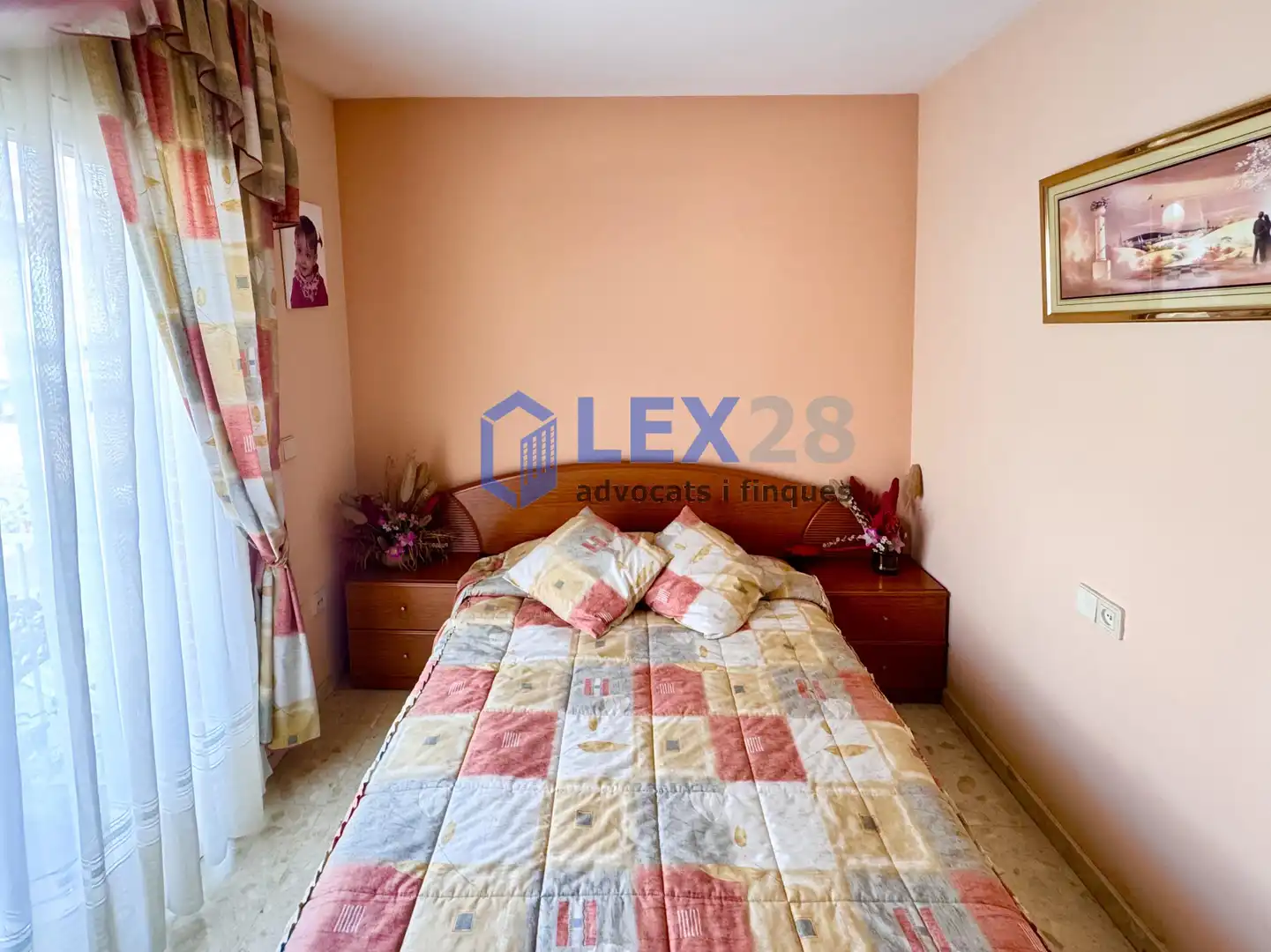 Habitación de Casa adosada en venta en Badalona con Aire acondicionado, Calefacción y Jardín privado