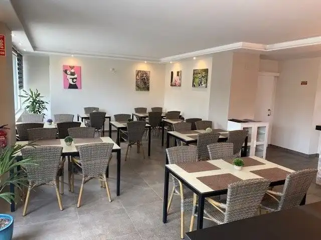 Local en venda en Cambrils amb Terrassa, Moblat i Internet