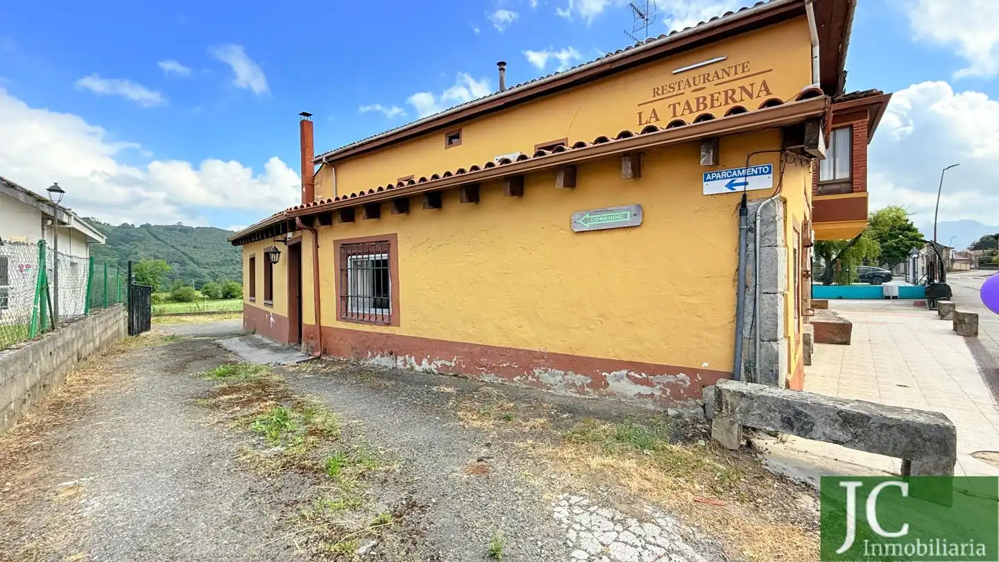 Vista exterior de Casa o chalet en venta en Rasines