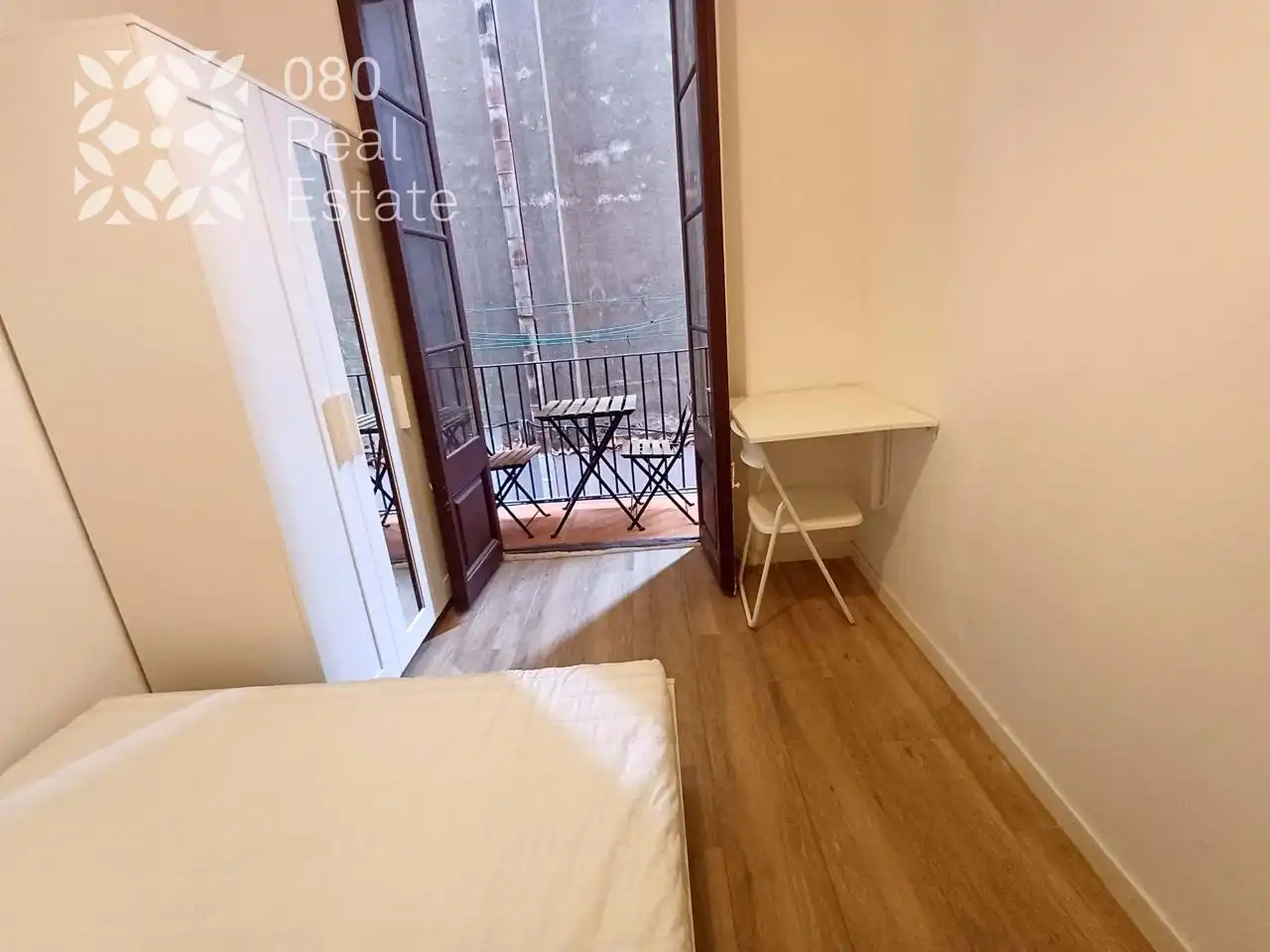 Habitación de Piso de alquiler en Barcelona con Parquet, Amueblado y Balcón