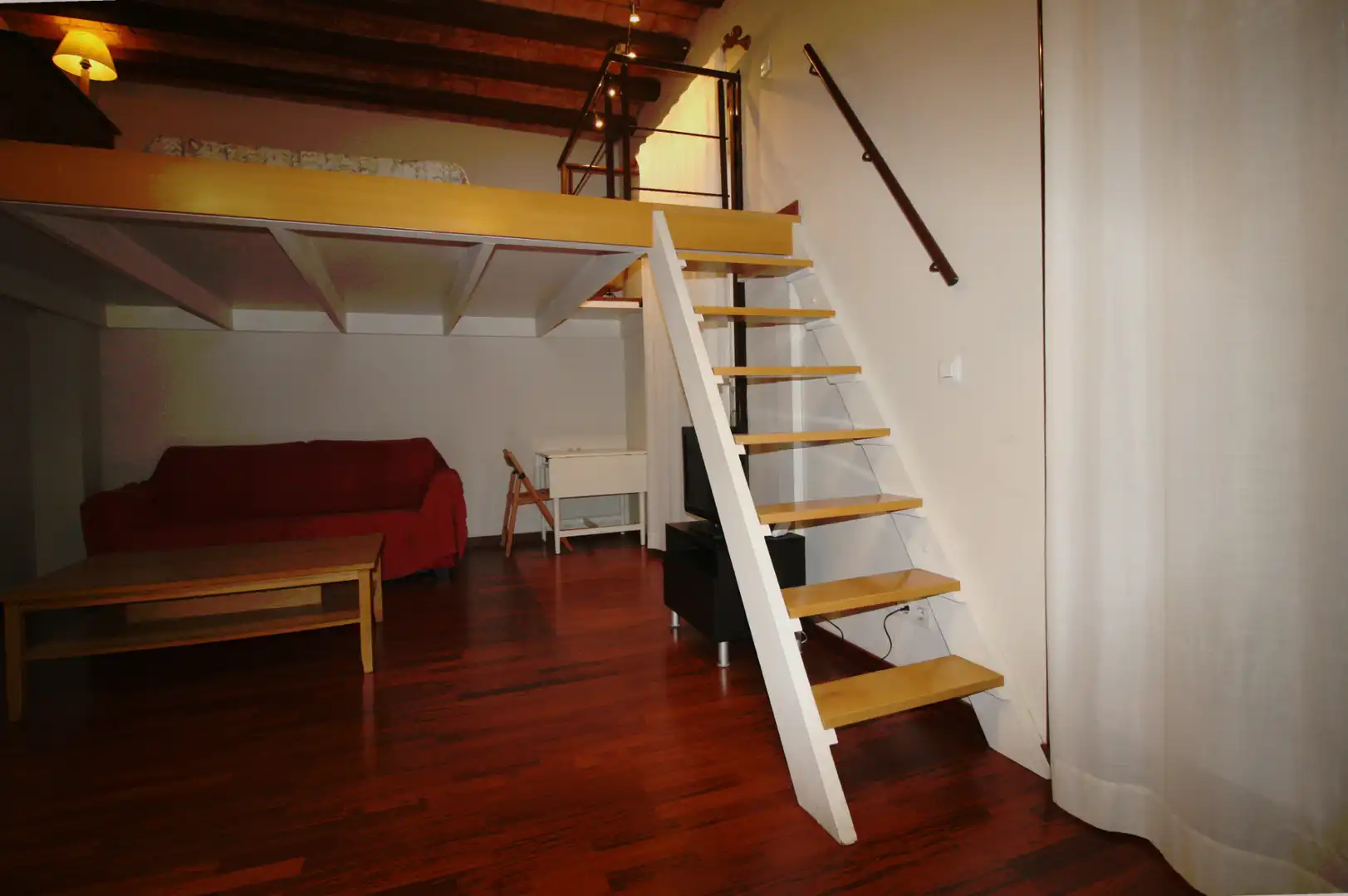 Wohnung zum Verkauf in Barcelona mit Klimaanlage, Heizung und Parkett