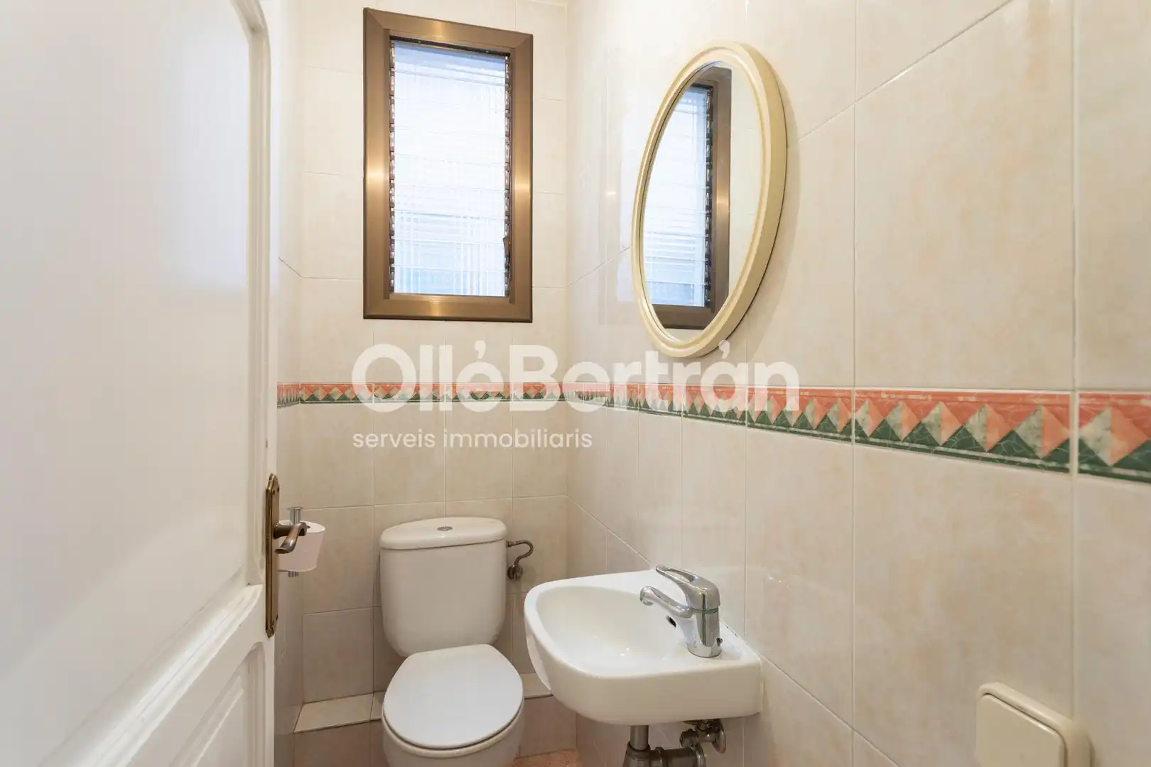 Bathroom of Flat for sale in Barcelona  with Balcony