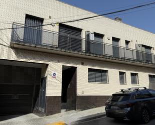 Exterior view of Flat for sale in Rubí  with Terrace