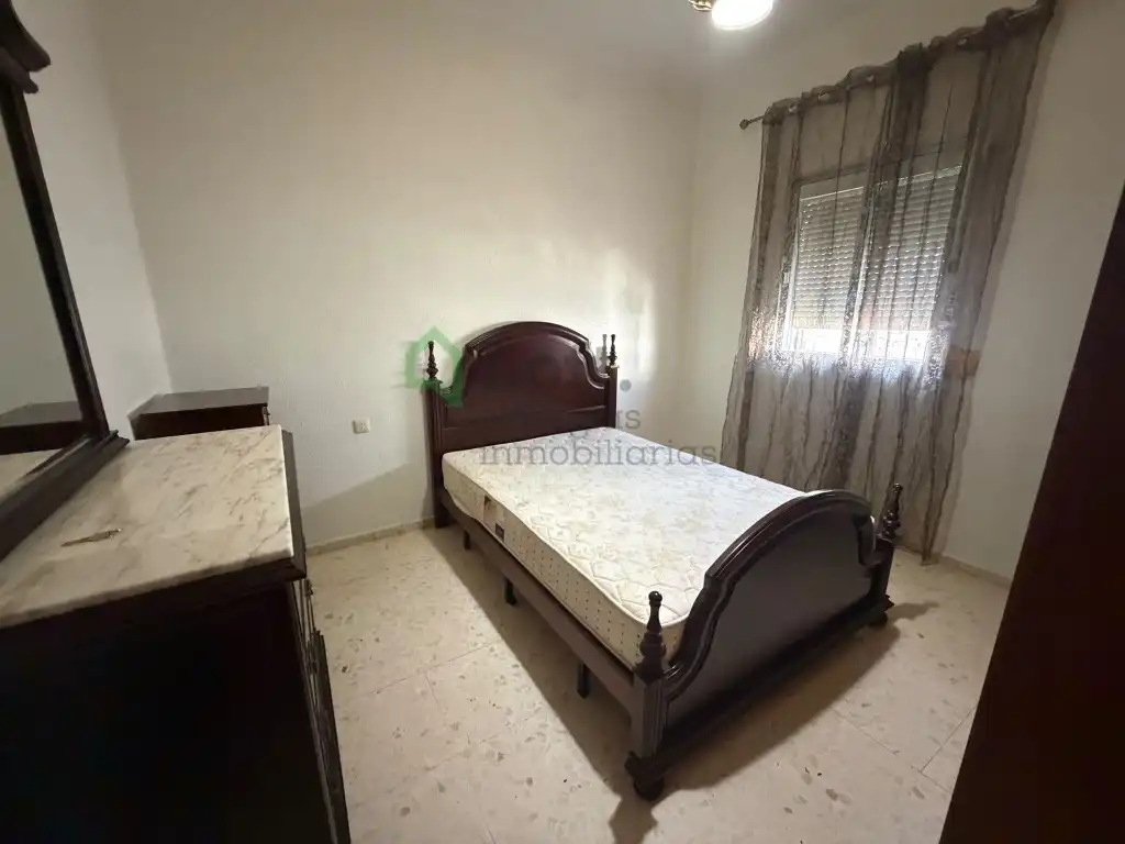 Wohnung zur Miete in Calle Cordero El, Pardaleras
