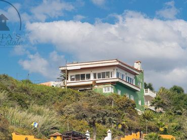 Casa rústica con jardín en venta en La Vega - El Amparo - Cueva del Viento