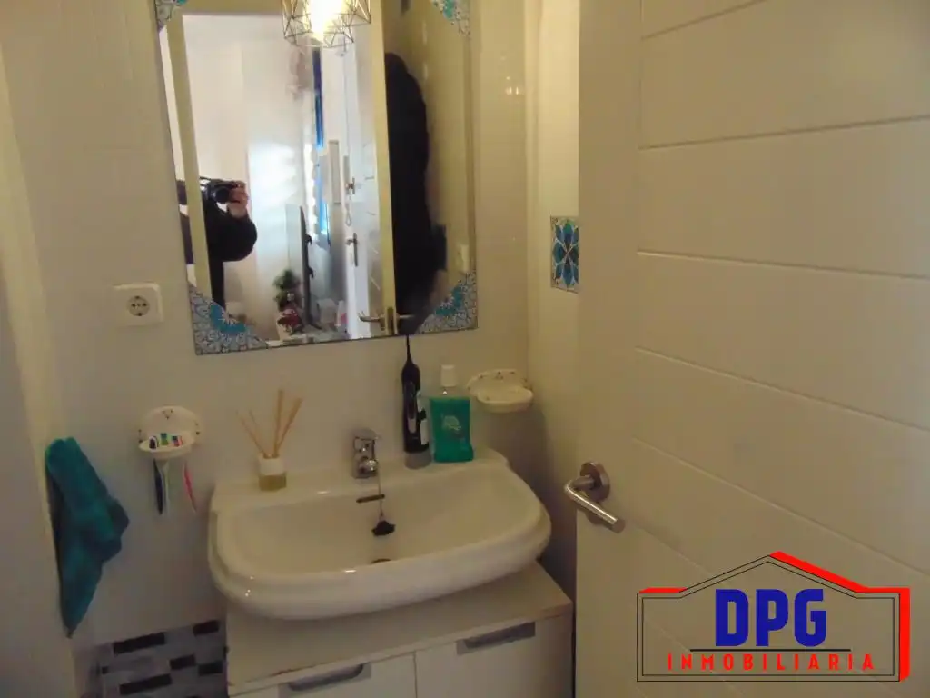 Baño de Piso en venta en Garrucha con Aire acondicionado, Trastero y Piscina comunitaria