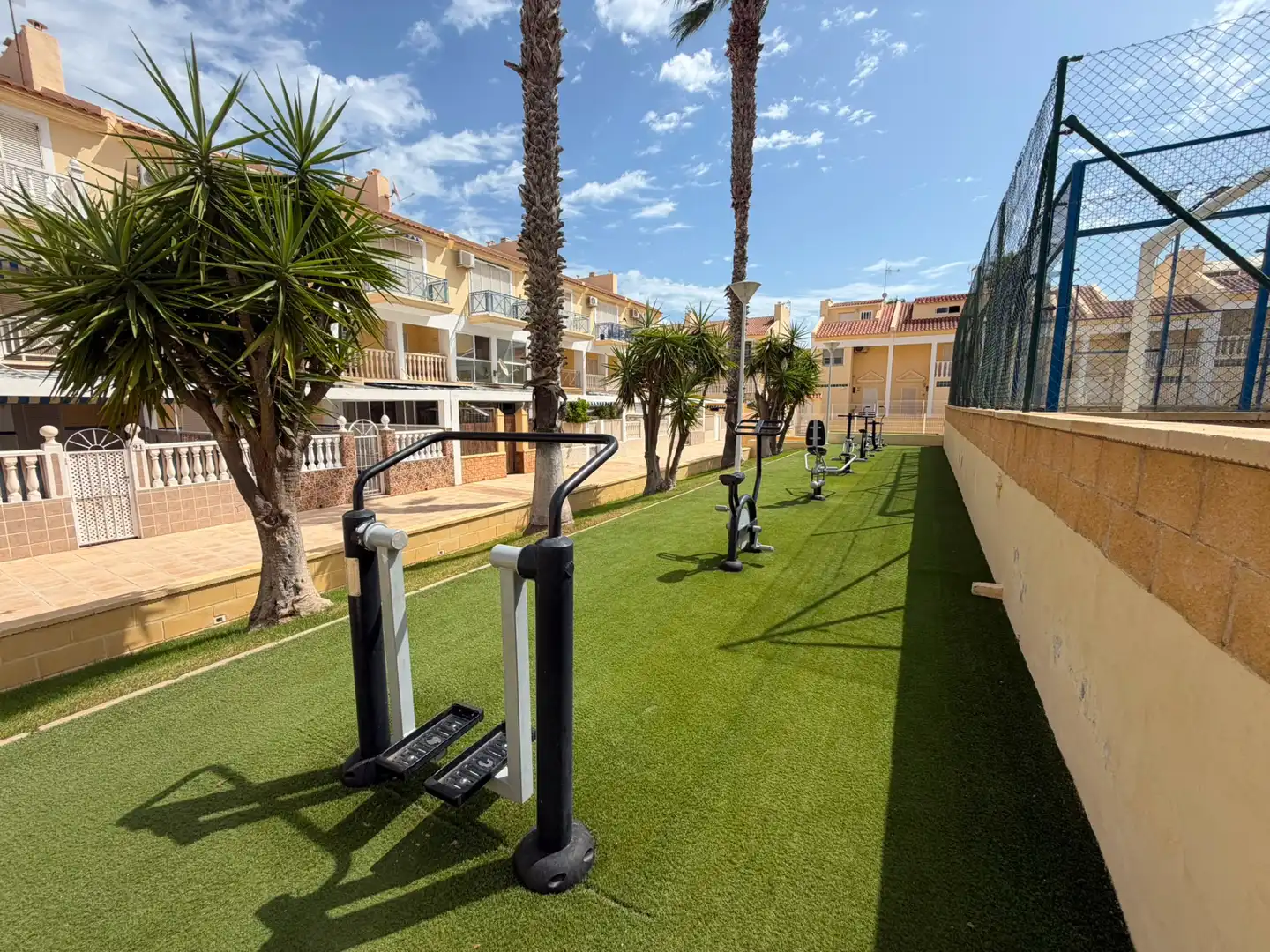 Exterior view of Flat for sale in Torrevieja  with Air Conditioner, Balcony and Community pool