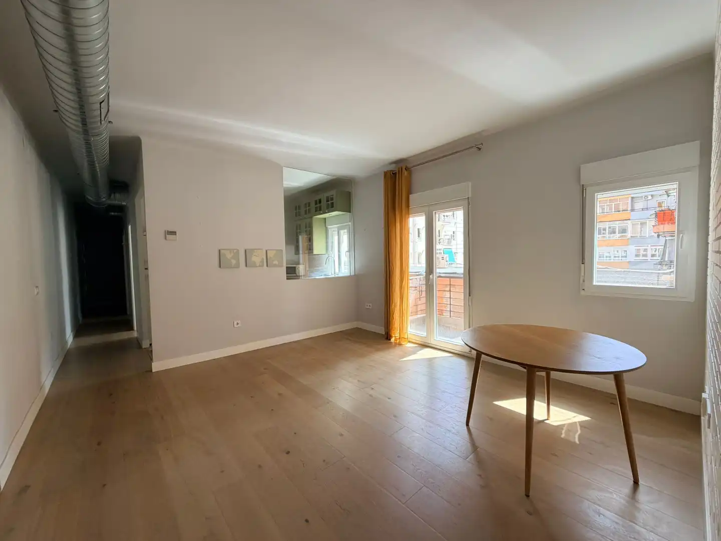 Living room of Flat for sale in Madrid  with Air Conditioner, Heating and Terrace