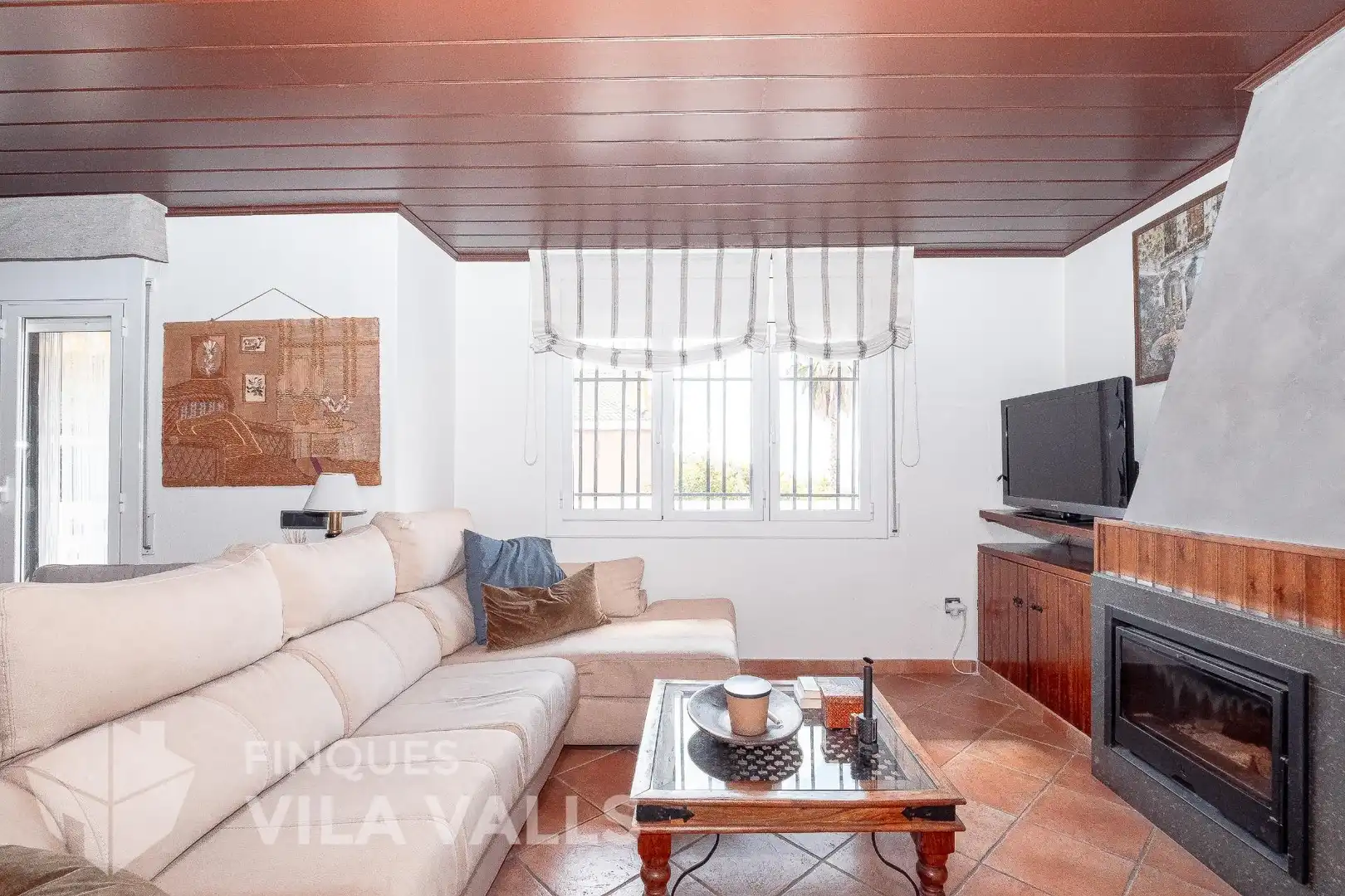Sala d'estar de Casa o xalet en venda en Caldes de Montbui amb Calefacció, Jardí privat i Terrassa