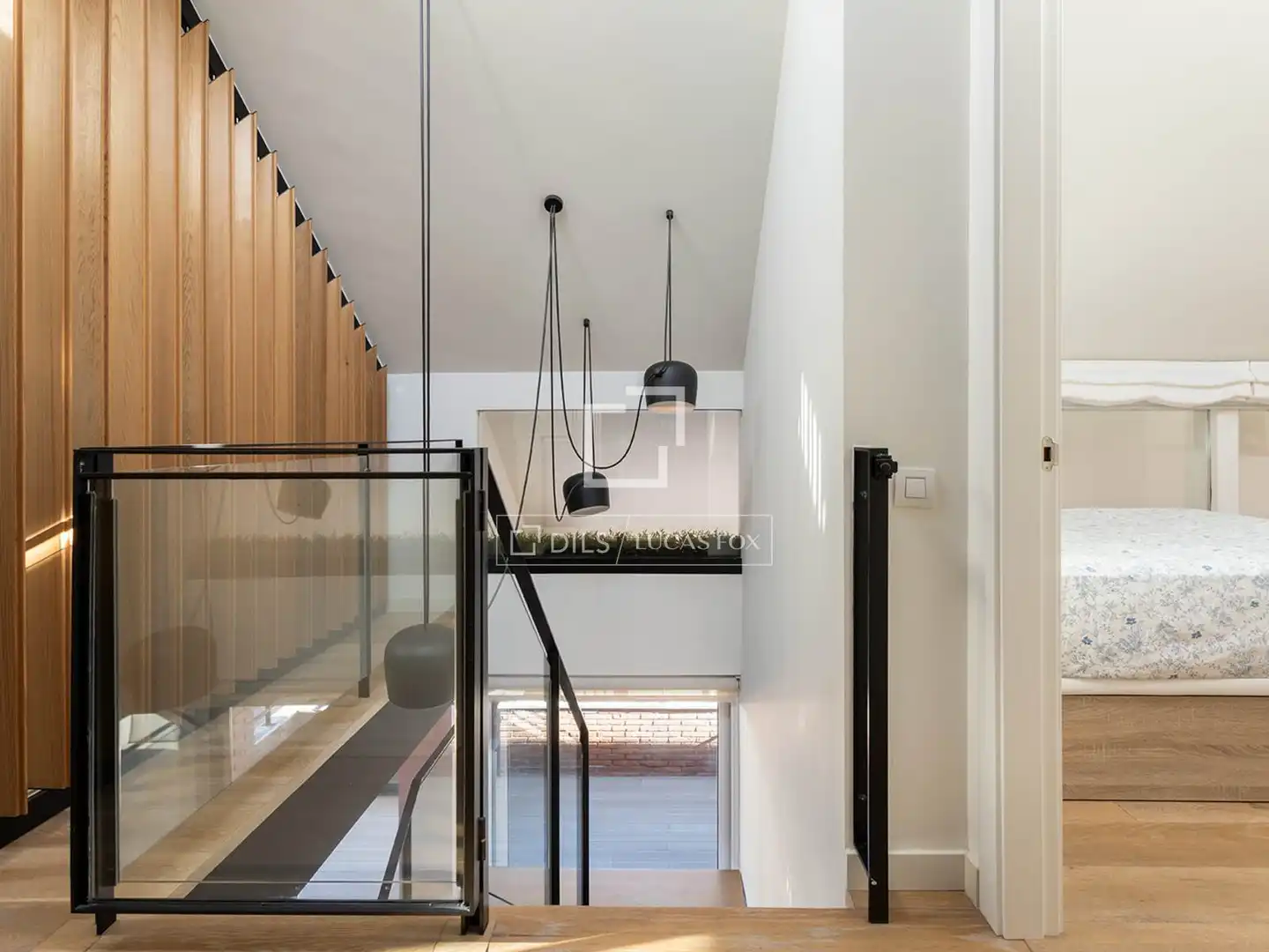 Wohnung zum Verkauf in Barcelona mit Klimaanlage und Terrasse