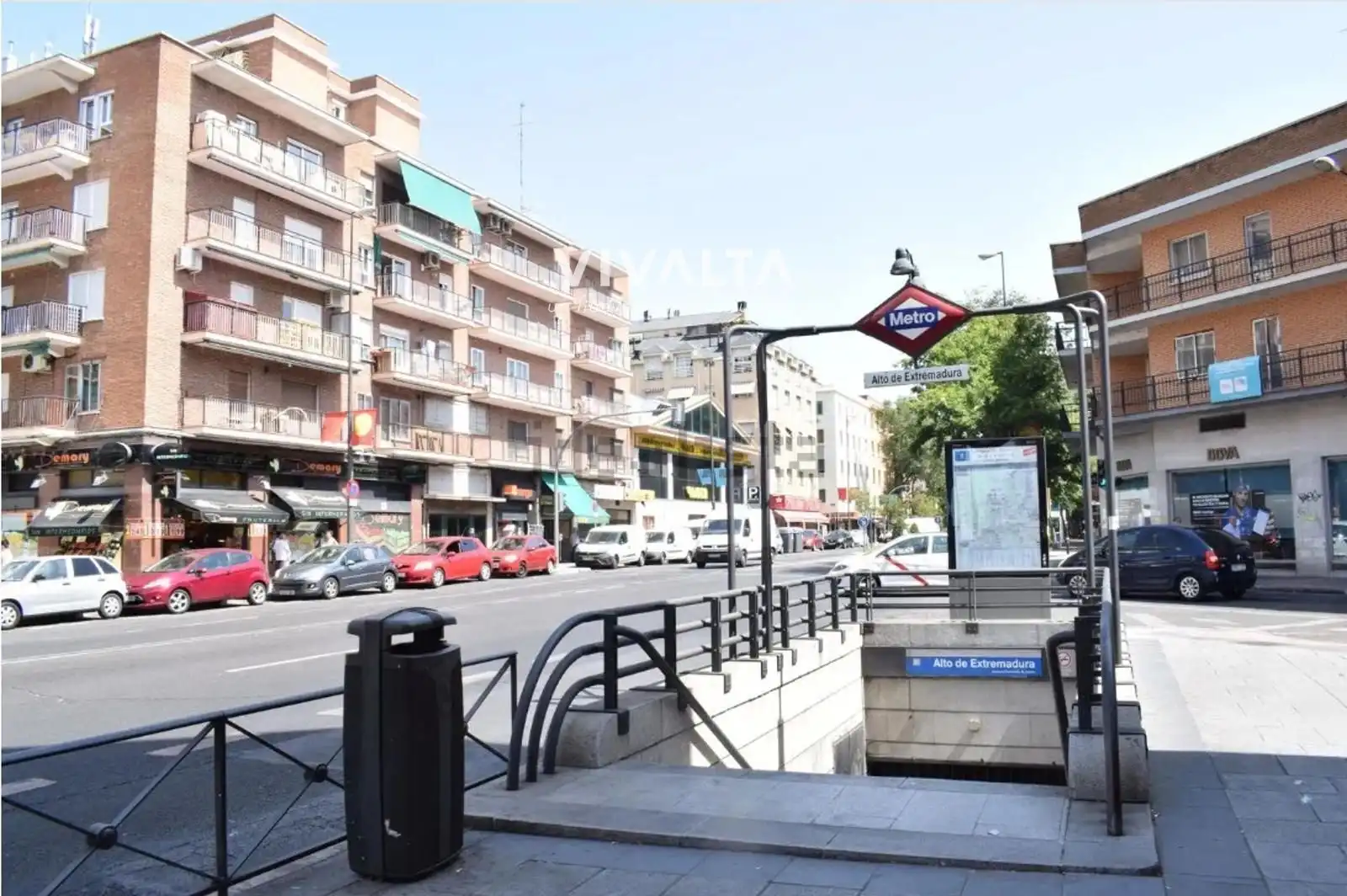 Vista exterior de Pis en venda en Madrid amb Calefacció