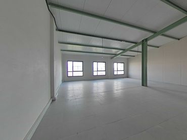 Oficina en venta en Industrial de Bayas