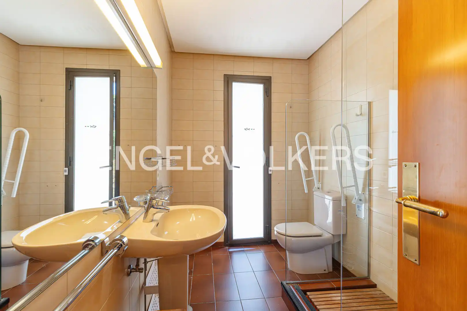Baño de Casa o chalet en venta en Las Rozas de Madrid con Calefacción, Jardín privado y Terraza