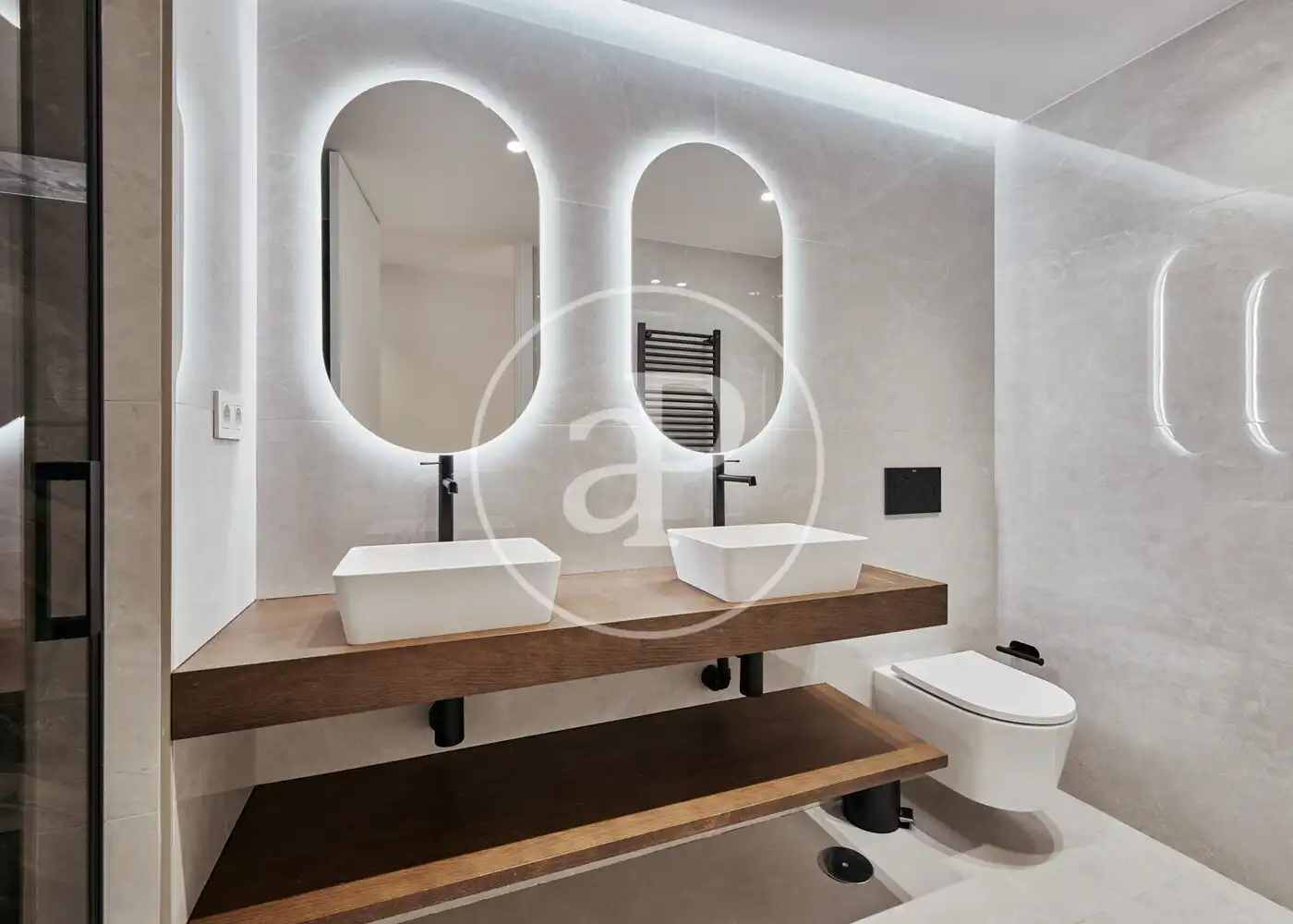 Bathroom of Flat for sale in Madrid  with Air Conditioner, Heating and Terrace