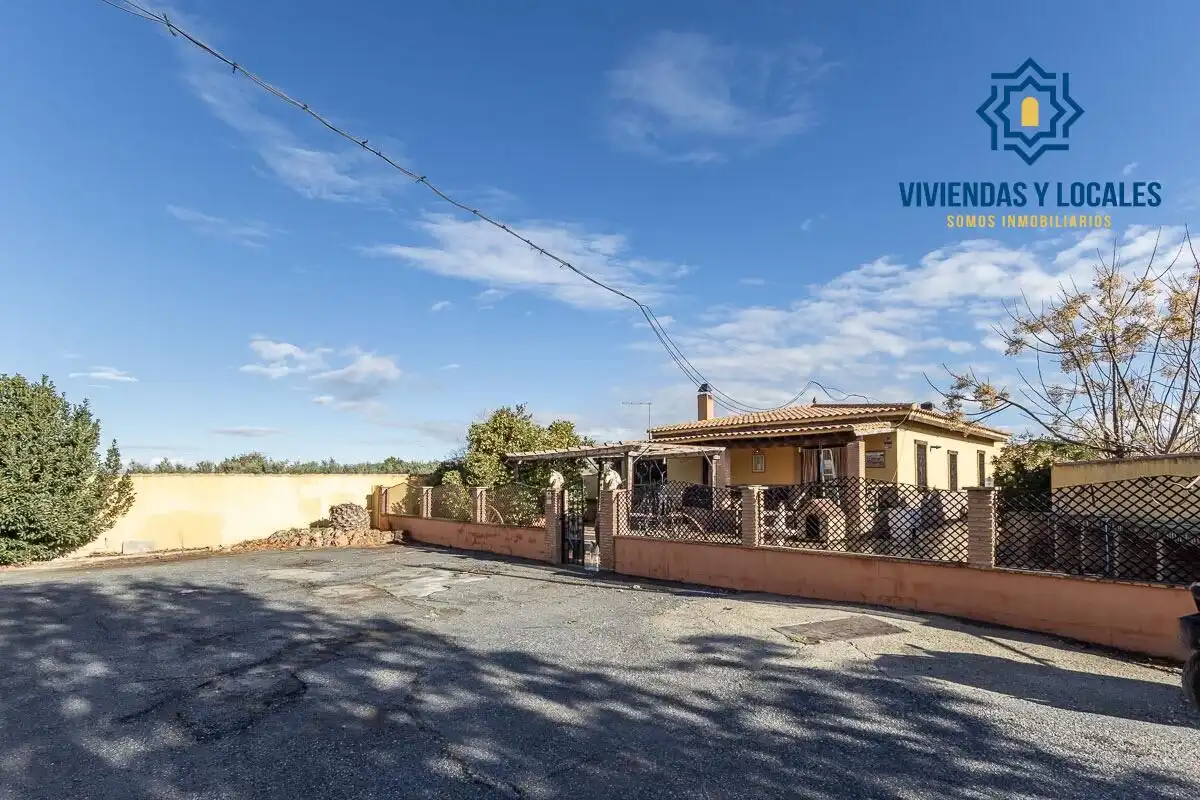 Villa mit Garten zum Verkauf in La Zubia Ciudad, imagen 3
