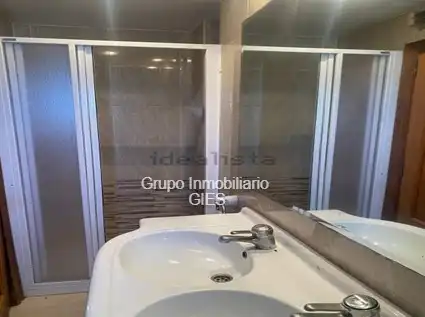 Baño de Apartamento en venta en Valencia con Aire acondicionado, Calefacción y Terraza