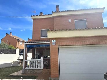 Villa zum Verkauf in Torrejon De Velasco