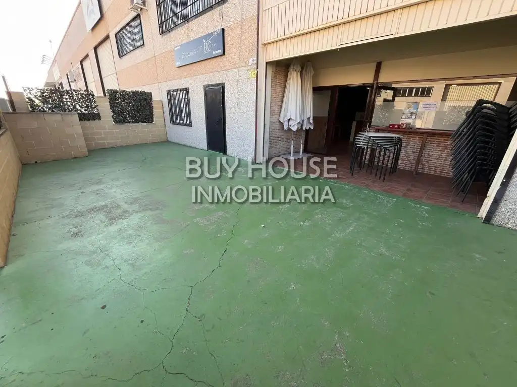 Local comercial en traspaso en Yuncos