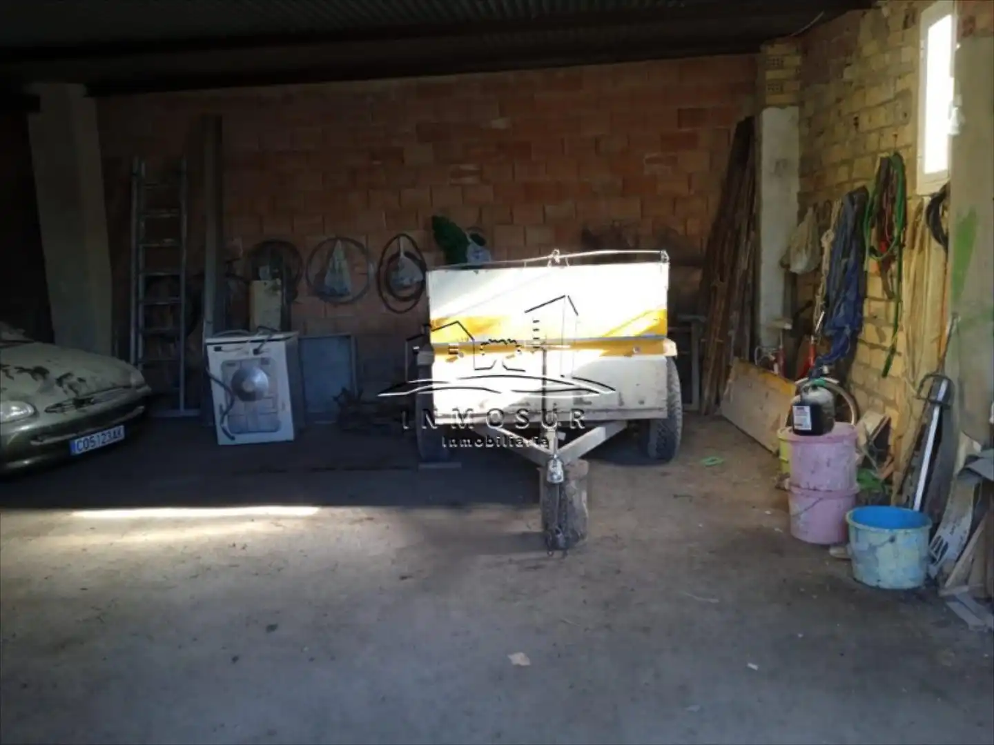 Aparcament de Casa o xalet en venda en Lucena amb Piscina