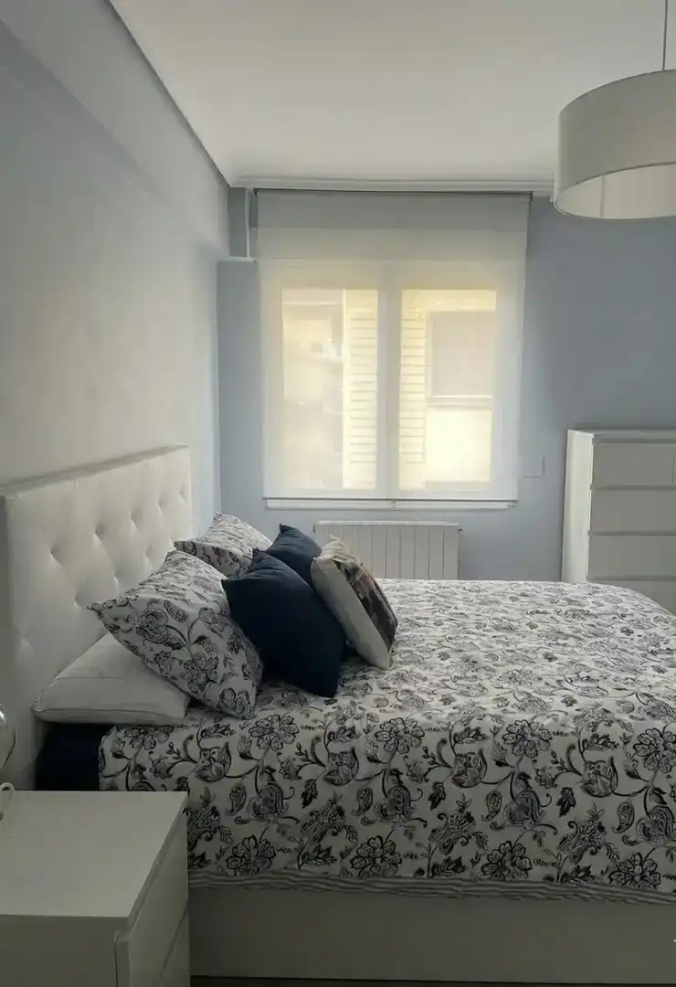 Dormitori de Pis en venda en Abadiño  amb Balcó