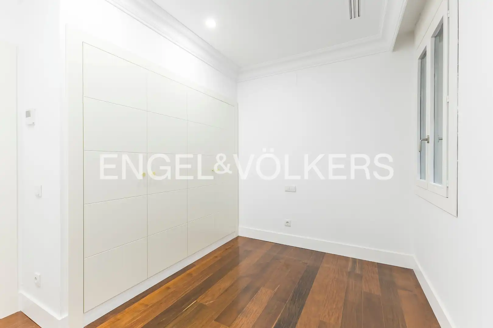 Wohnung zur Miete in Madrid mit Klimaanlage, Heizung und Balkon