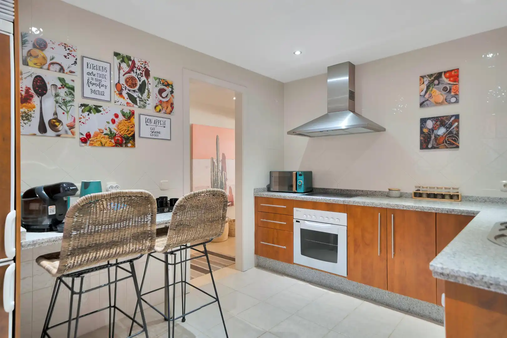 Cuina de Apartament de lloguer en Marbella amb Jardí privat, Terrassa i Moblat