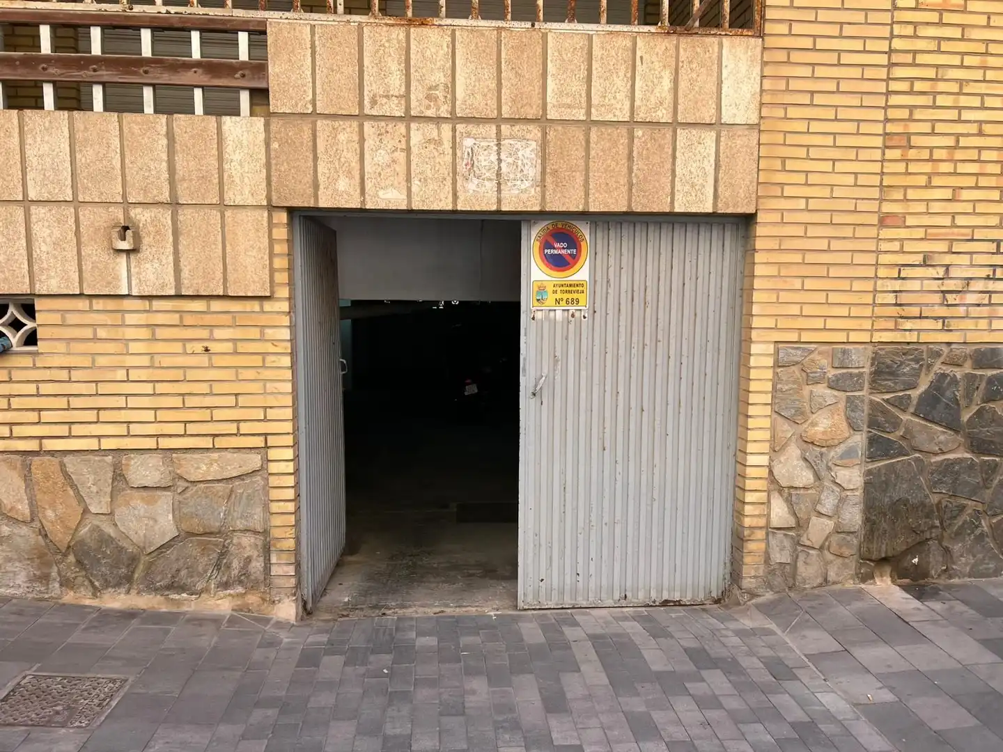 Parking de Apartamento en venta en Torrevieja con Terraza, Trastero y Amueblado