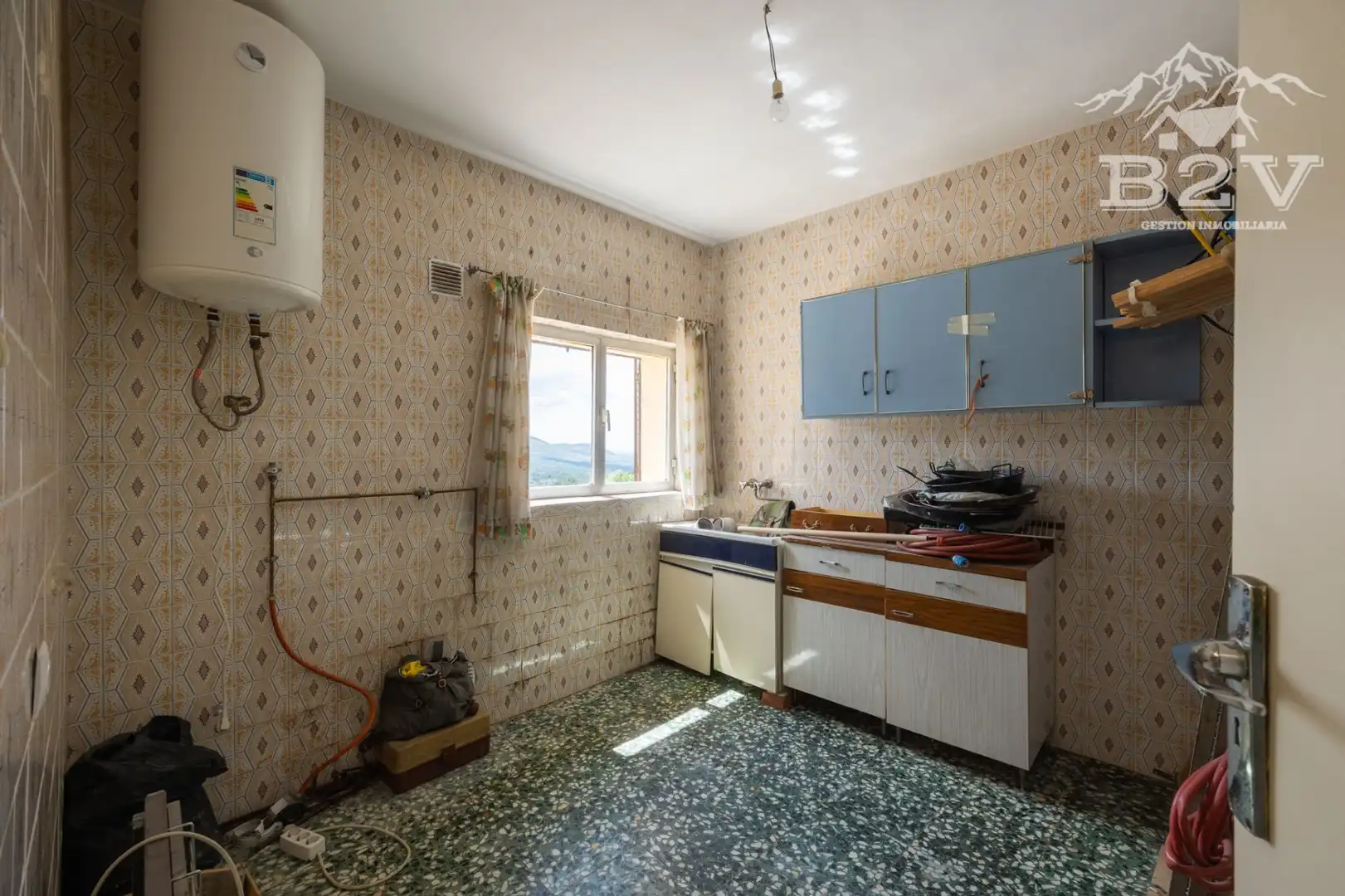 Cuina de Casa o xalet en venda en Robregordo amb Calefacció i Traster
