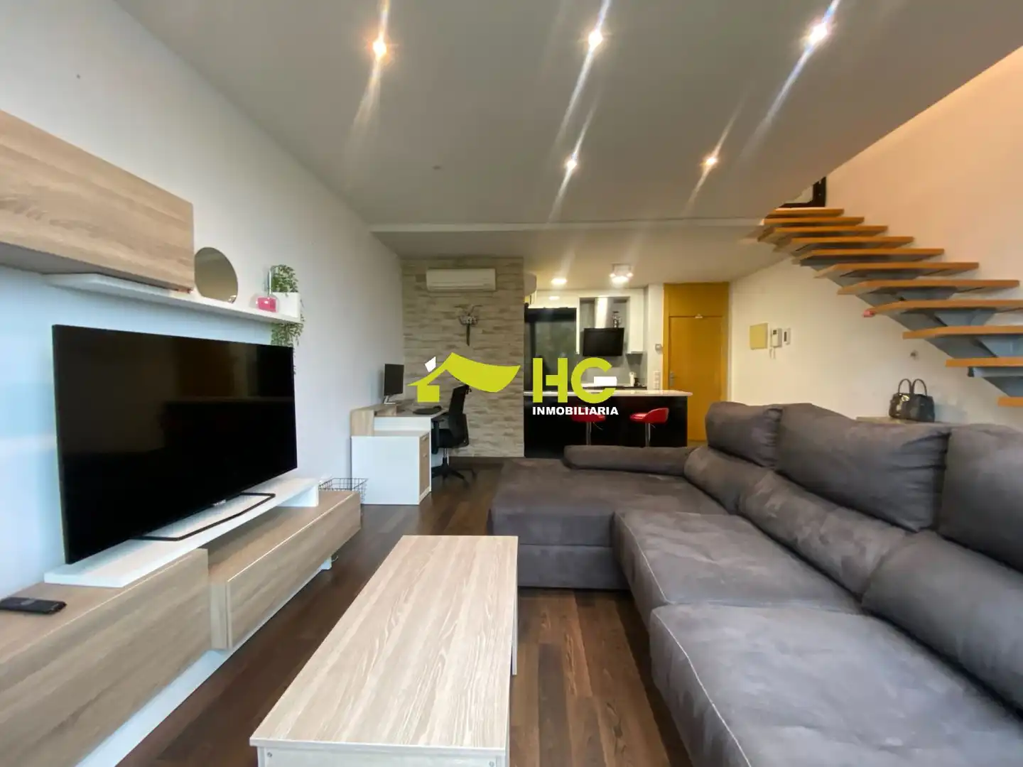 Sala de estar de Ático de alquiler en Alcorcón con Aire acondicionado, Calefacción y Terraza