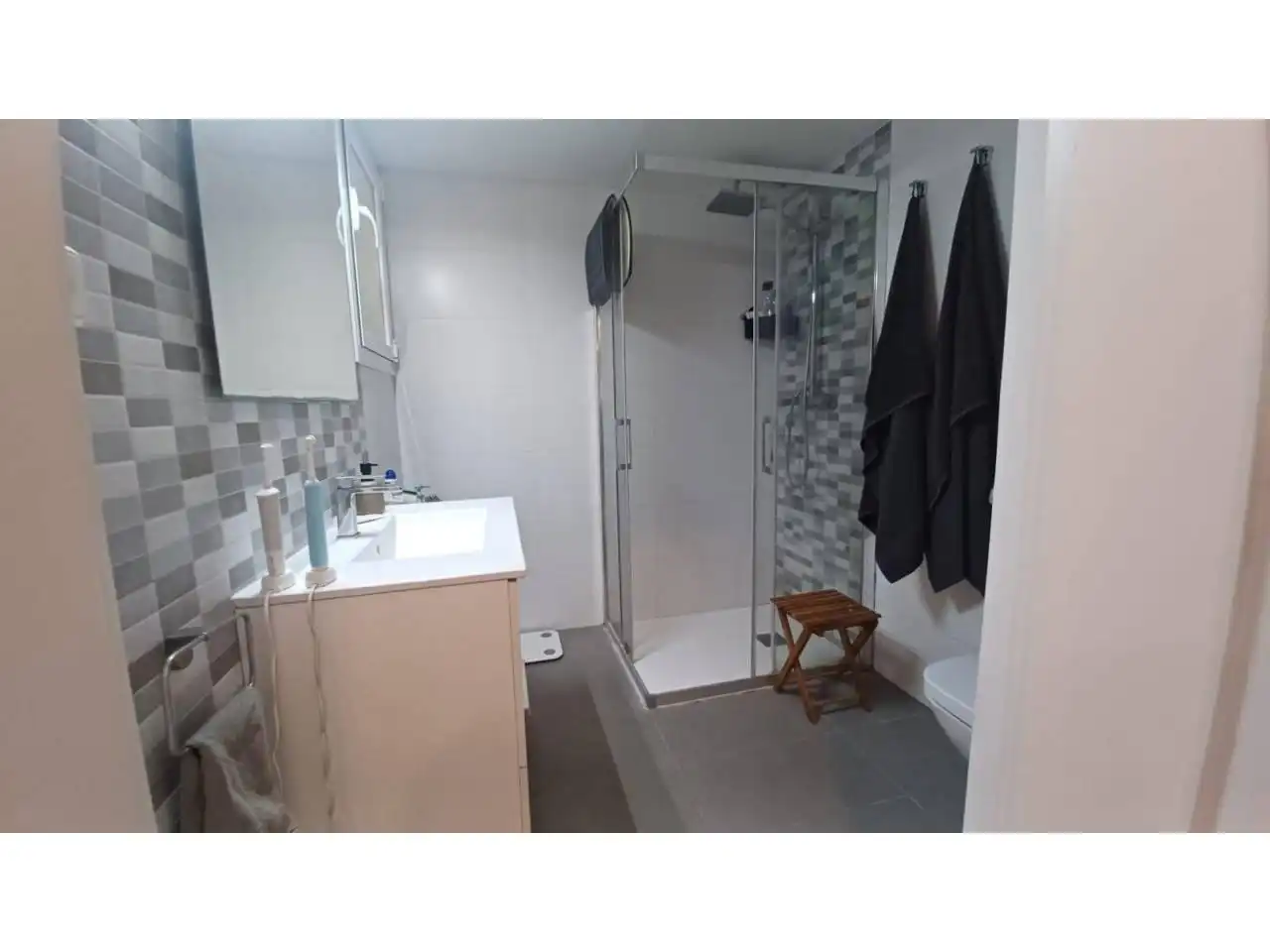 Bathroom of Flat for sale in Barcelona