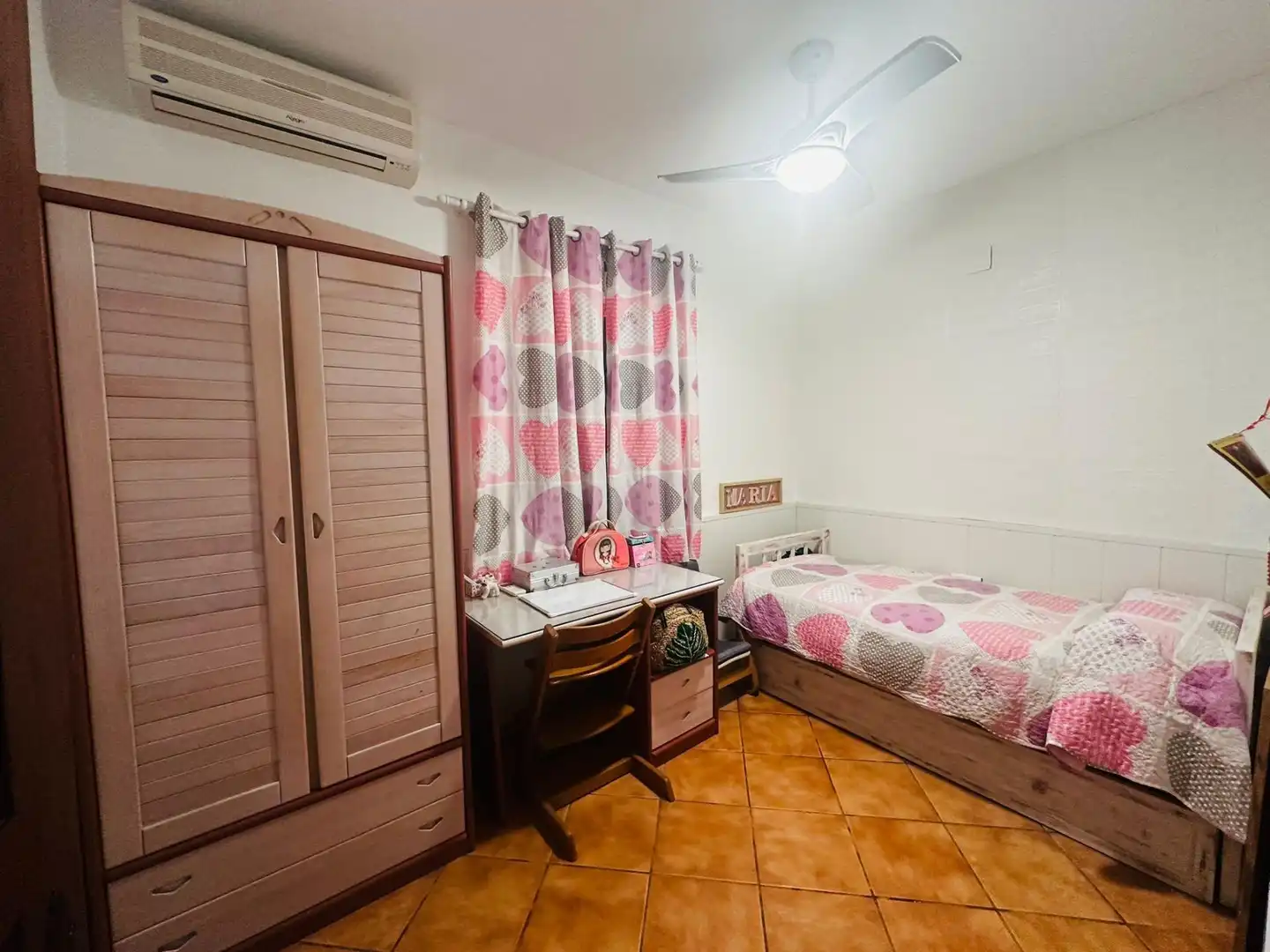 Bedroom of Houses for sale in La Carlota  with Air Conditioner, Heating and Private garden