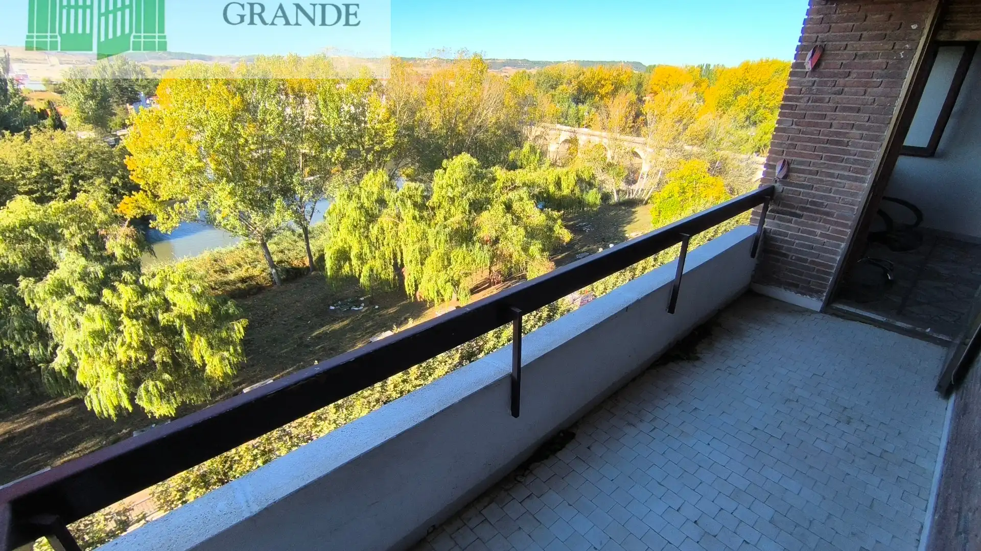 Vista exterior de Pis en venda en Palencia Capital amb Calefacció i Terrassa