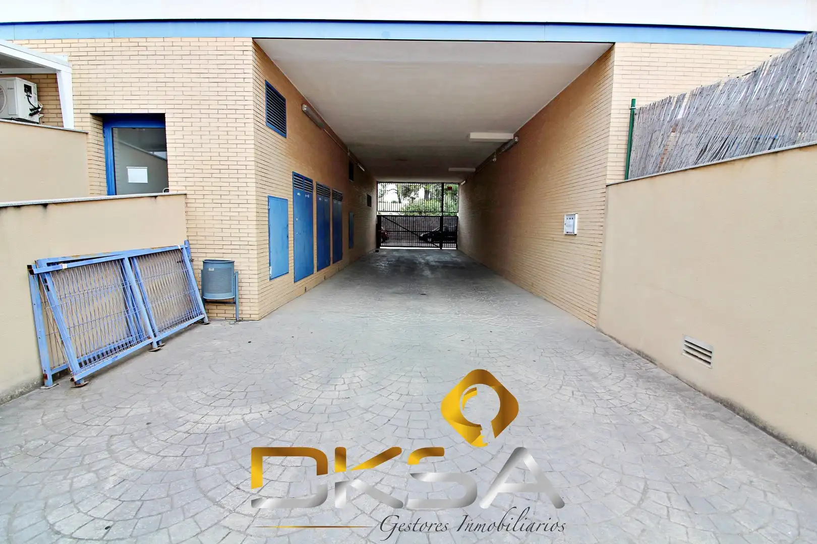 Pis amb piscina en venda a Calle RIBESALBES, imagen 33