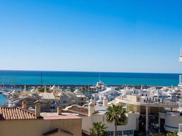 Dúplex con piscina en venta en La Capellanía - El Higuerón