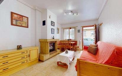 Sala d'estar de Casa adosada en venda en San Pedro del Pinatar amb Aire condicionat, Terrassa i Balcó