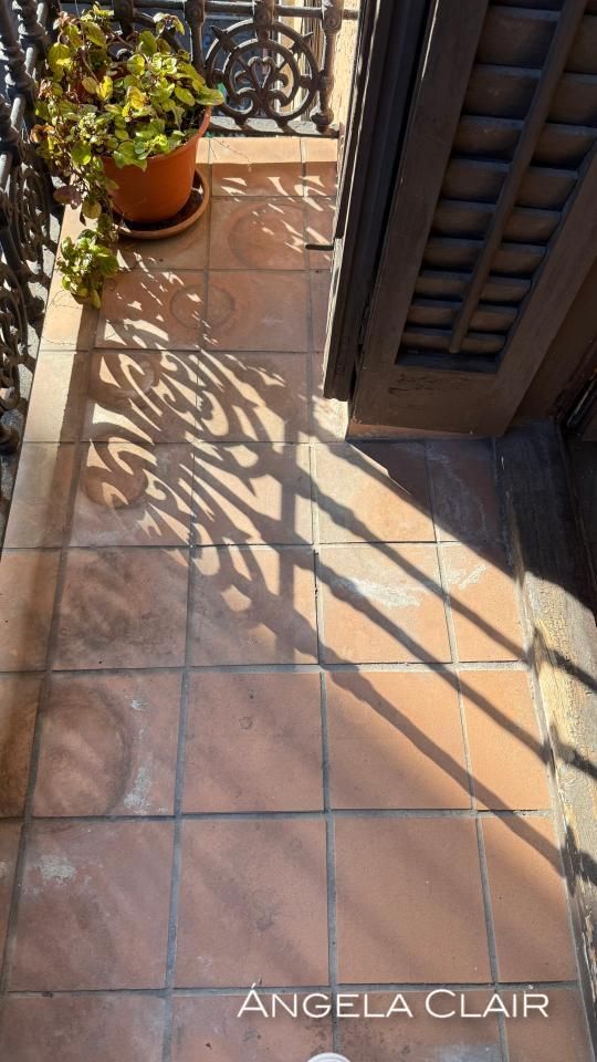 Außenansicht von Wohnung zum Verkauf in  Barcelona Capital mit Klimaanlage, Heizung und Terrasse