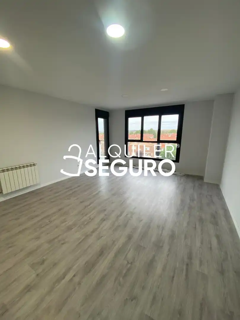 Fotografía del inmueble reportado: 1.300 €/mes — Alovera, Alovera