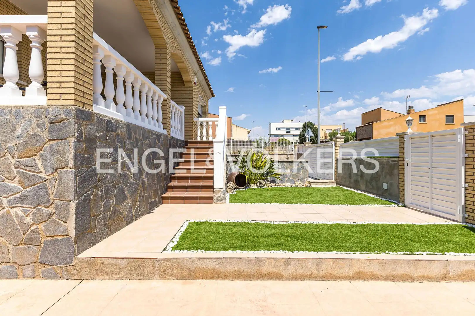Terrassa de Casa o xalet en venda en Sant Cugat Sesgarrigues amb Aire condicionat i Calefacció