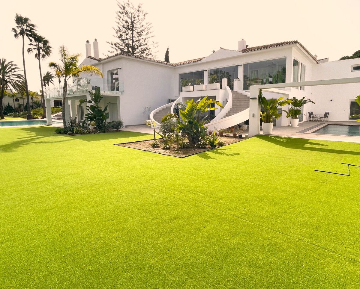 Garden of House or chalet for sale in Estepona  with Air Conditioner