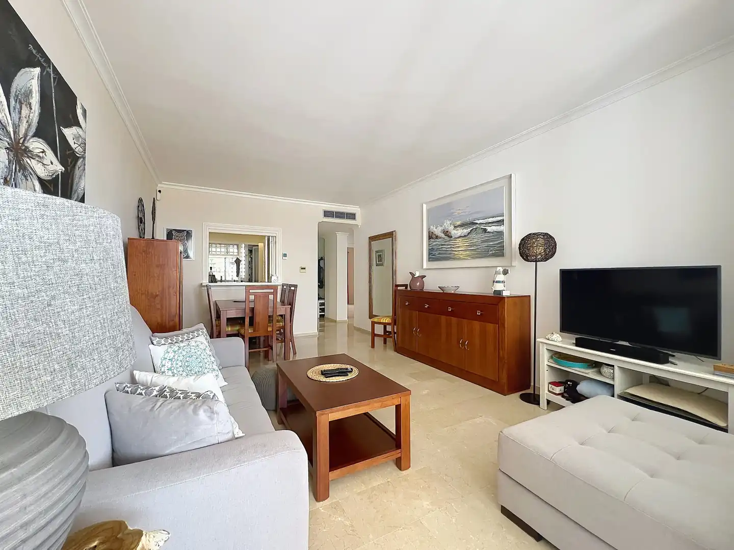 Sala de estar de Apartamento en venta en Manilva con Aire acondicionado, Terraza y Piscina