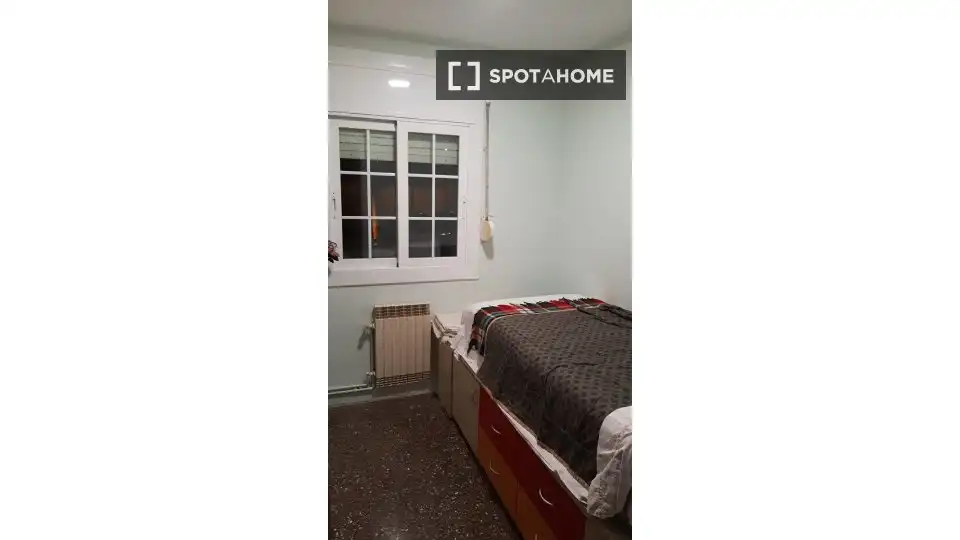 Room in La Font d'en Fargues